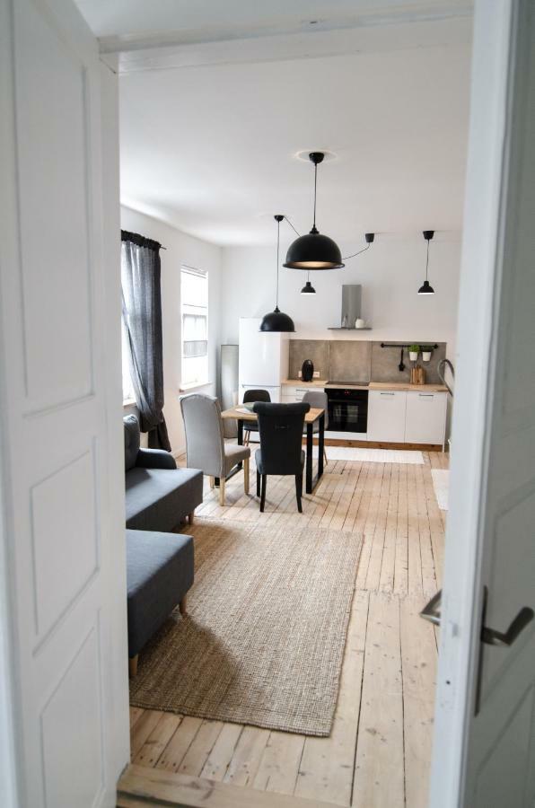 Frankenstein Girl Apartment เลียปาญา ภายนอก รูปภาพ